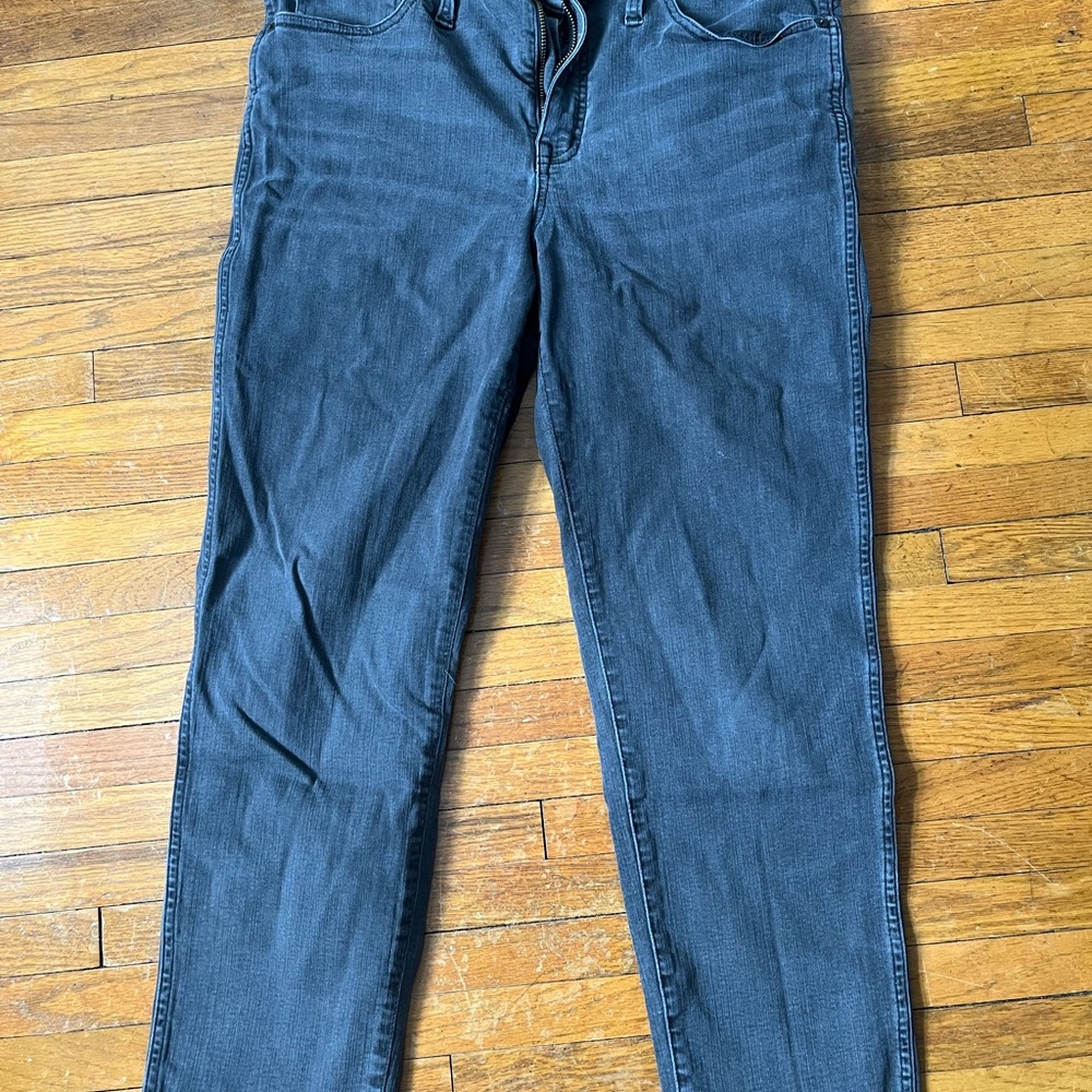 Madewell Women's Straight Leg Jeans in Grey/Faded black